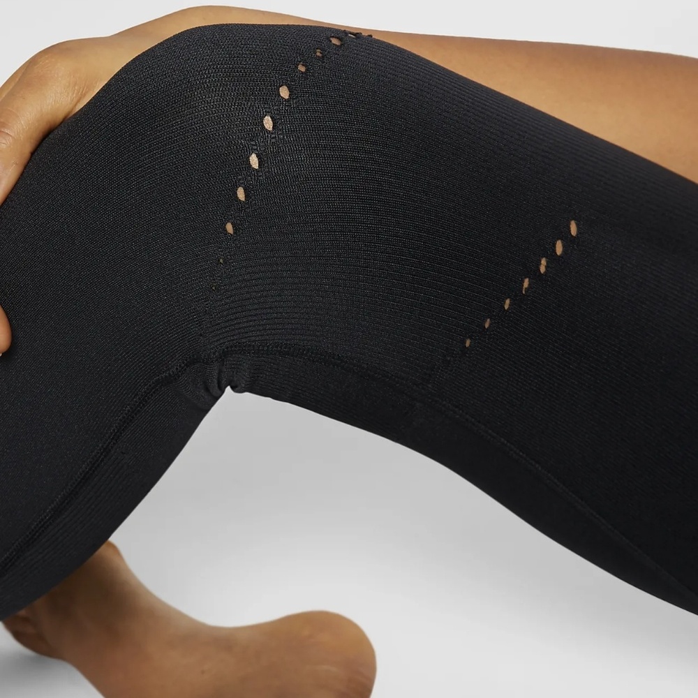 Nike Sculpt Hyper Tight Fit Legging High Rise Yoga - Picture 3 of 6